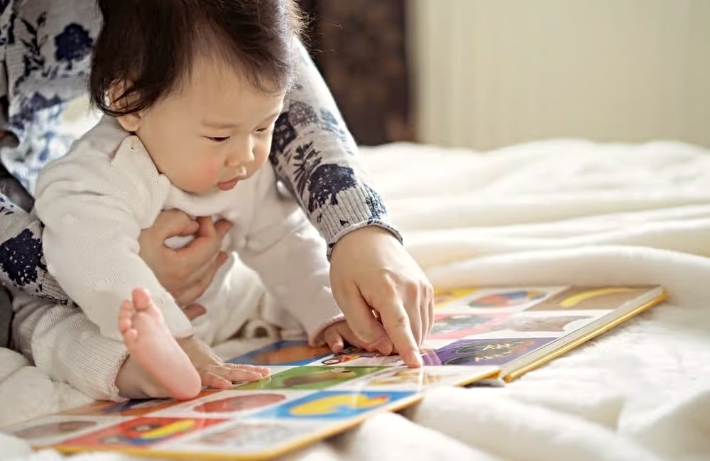 infant learning to speak